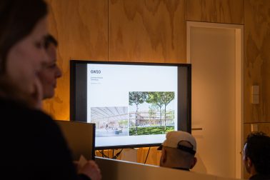 Team von SEHW präsentiert aktuelle Architekturprojekte beim Jahres-Aperitivo
