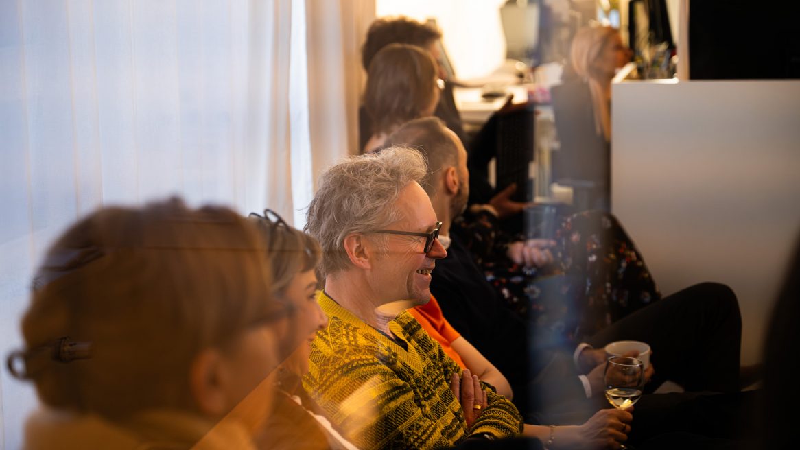 Geschäftsführer von SEHW bei der Projektpräsentation zum Jahreswechsel