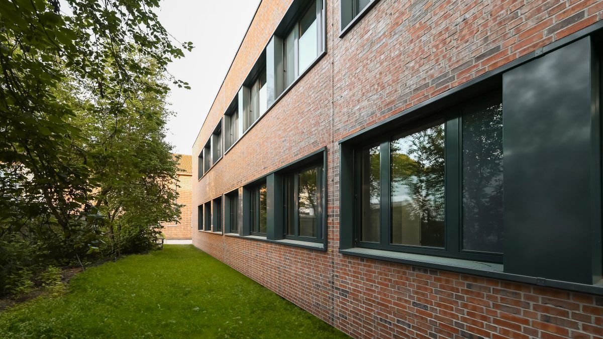 Schulerweiterungsbau in Holzmodulbau, Köln