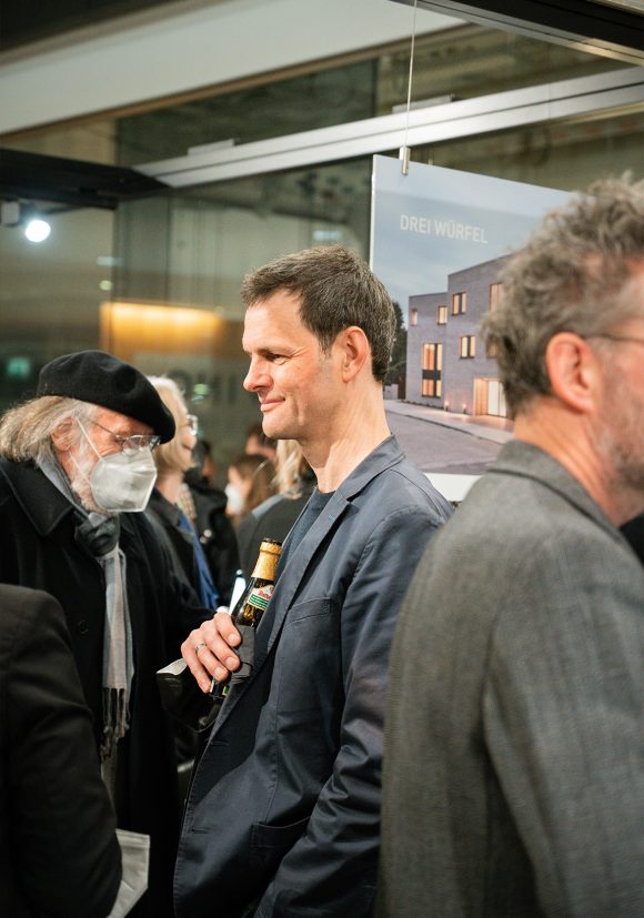Hendrik Rieger auf der Ausstellung "da! Architektur in und aus Berlin".