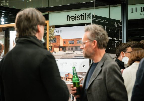 Xaver Egger und Gäste auf der Ausstellung "da! Architektur in und aus Berlin".