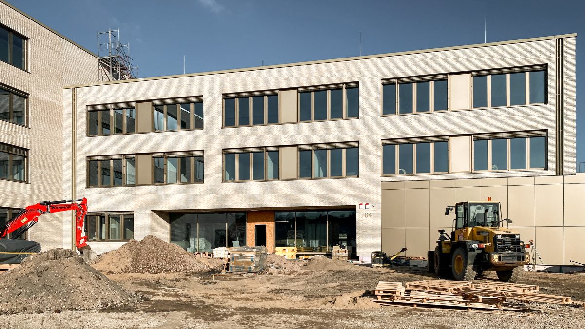 Außenaufnahme der Baustelle der Gustav-Heinemann-Gesamtschule in Essen.