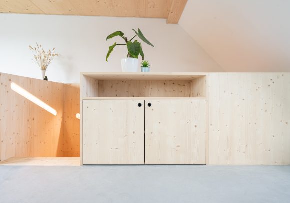 Innenaufnahme einer Wohnung im Moduler Wohnungsbau aus Holz in Berlin.