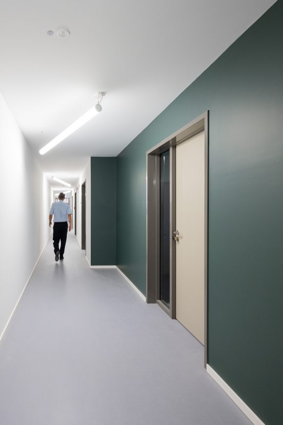 Flur des Polizeipräsidums karlsruhe
